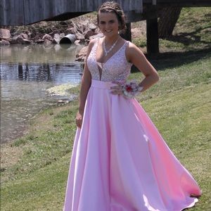 NEGOTIABLE!! Pink Jovan Size 8 WITH POCKETS - $225